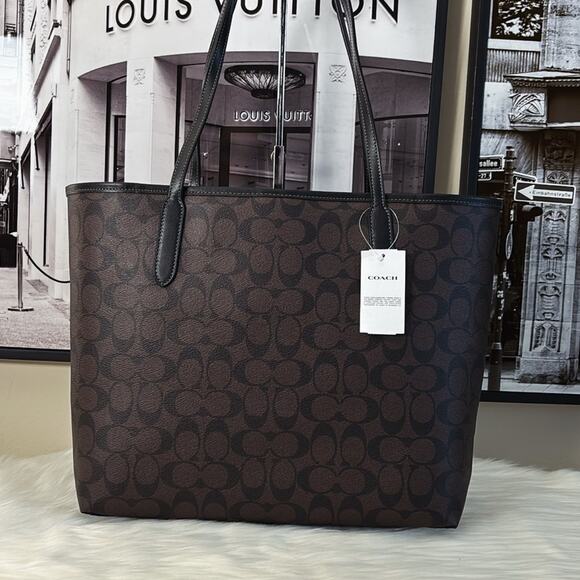 NWT COACH CITY TOTE IN SIGNATURE CANVAS WITH ROSE PRINT - Picture 5 of 10